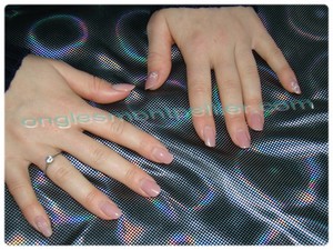 Pose faux ongles gel ultra naturelle deco acrylique réduite