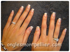 french blanche et petits points noirs r�duite