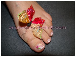 pose french pieds papillon