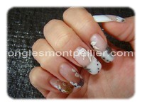 pose faux ongles french et déco réduite